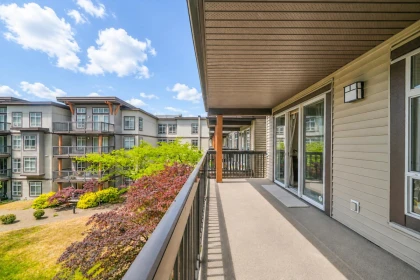 Staircase Photo of 326 6033 Katsura Street, Richmond, BC