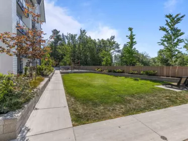 Garden / Landscaping Photo of 204 33920 Best Avenue, Mission, BC