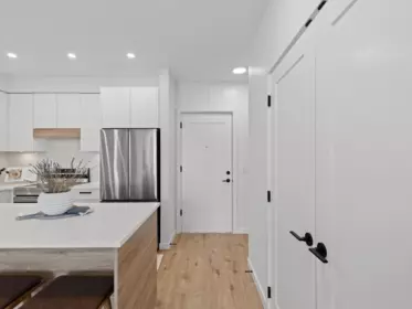 Kitchen Island Photo of 204 33920 Best Avenue, Mission, BC