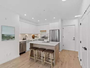 Kitchen Photo of 204 33920 Best Avenue, Mission, BC