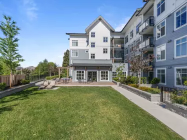 Swimming Pool Photo of 204 33920 Best Avenue, Mission, BC