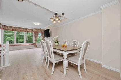 Breakfast Nook Photo of 2 5950 Oakdale Road, Burnaby, BC