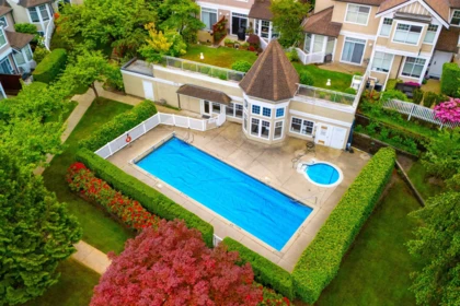 Front Yard Photo of 2 5950 Oakdale Road, Burnaby, BC