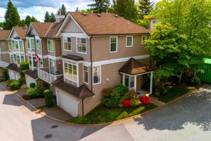 Hot Tub / Spa Photo of 2 5950 Oakdale Road, Burnaby, BC