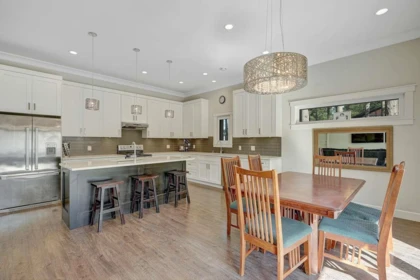 Kitchen Island Photo of 20210 28 Avenue, Langley, BC