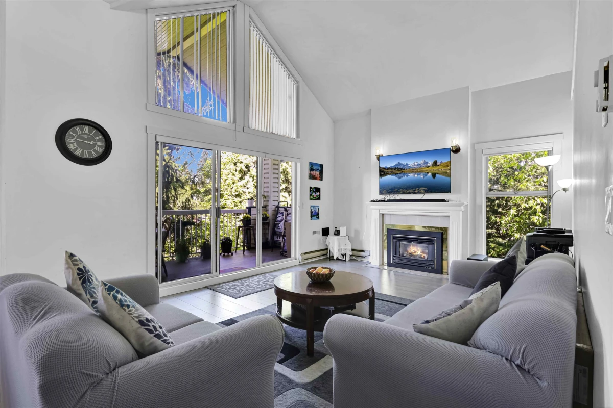Family Room Photo of 315 13918 72 Avenue, Surrey, BC