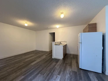 Kitchen Photo of 17723 96 Avenue, Surrey, BC