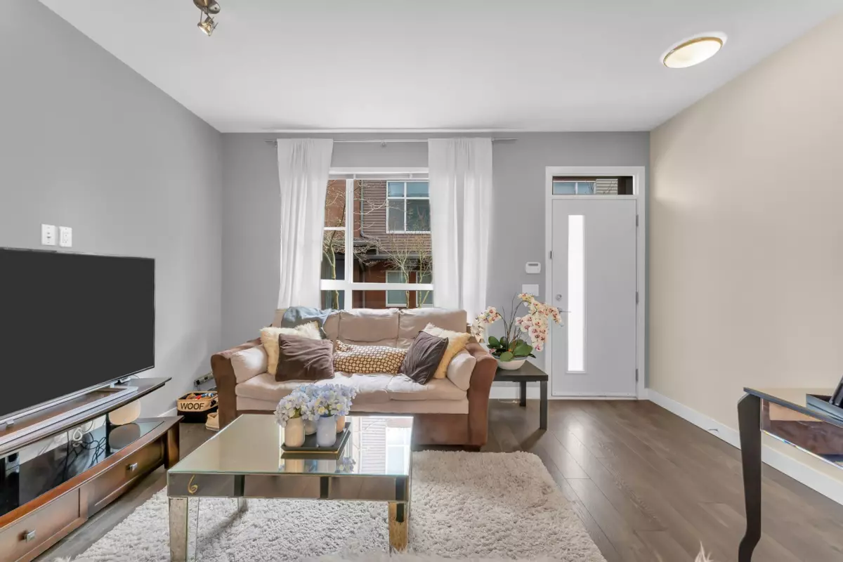 Family Room Photo of 114 2228 162 Street, Surrey, BC