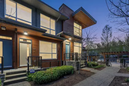 Front Yard Photo of 114 2228 162 Street, Surrey, BC