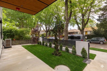 Hot Tub / Spa Photo of 1 3635 Turner Street, Vancouver, BC
