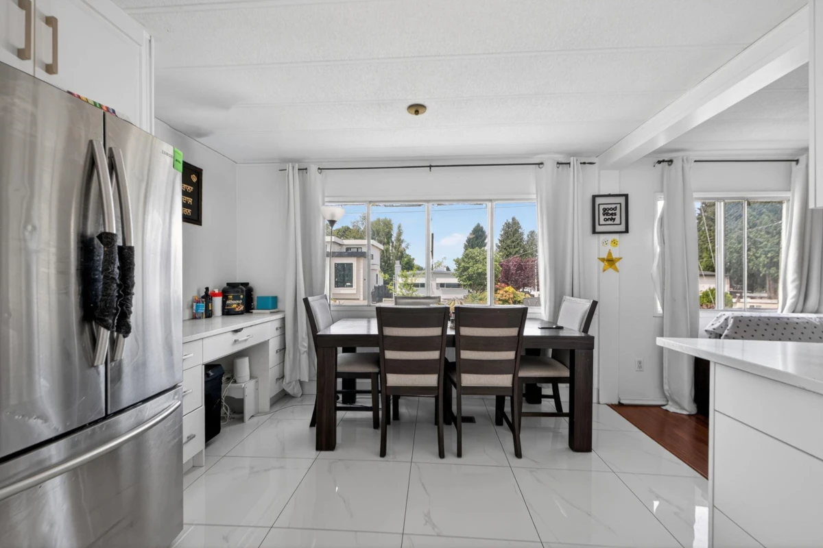 Dining Area Photo of 1 31522 Monarch Court, Abbotsford, BC