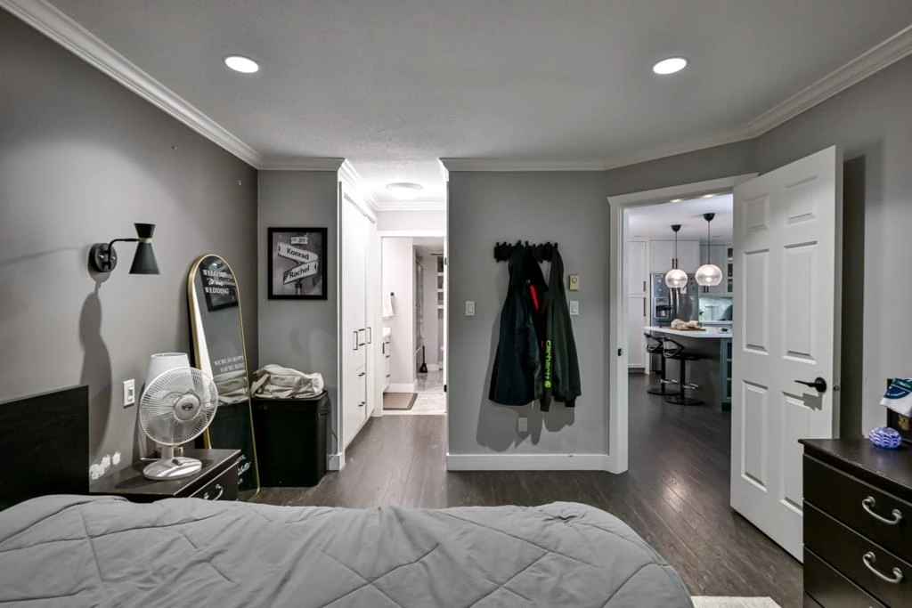 Dining Area Photo of 319 12101 80 Avenue, Surrey, BC