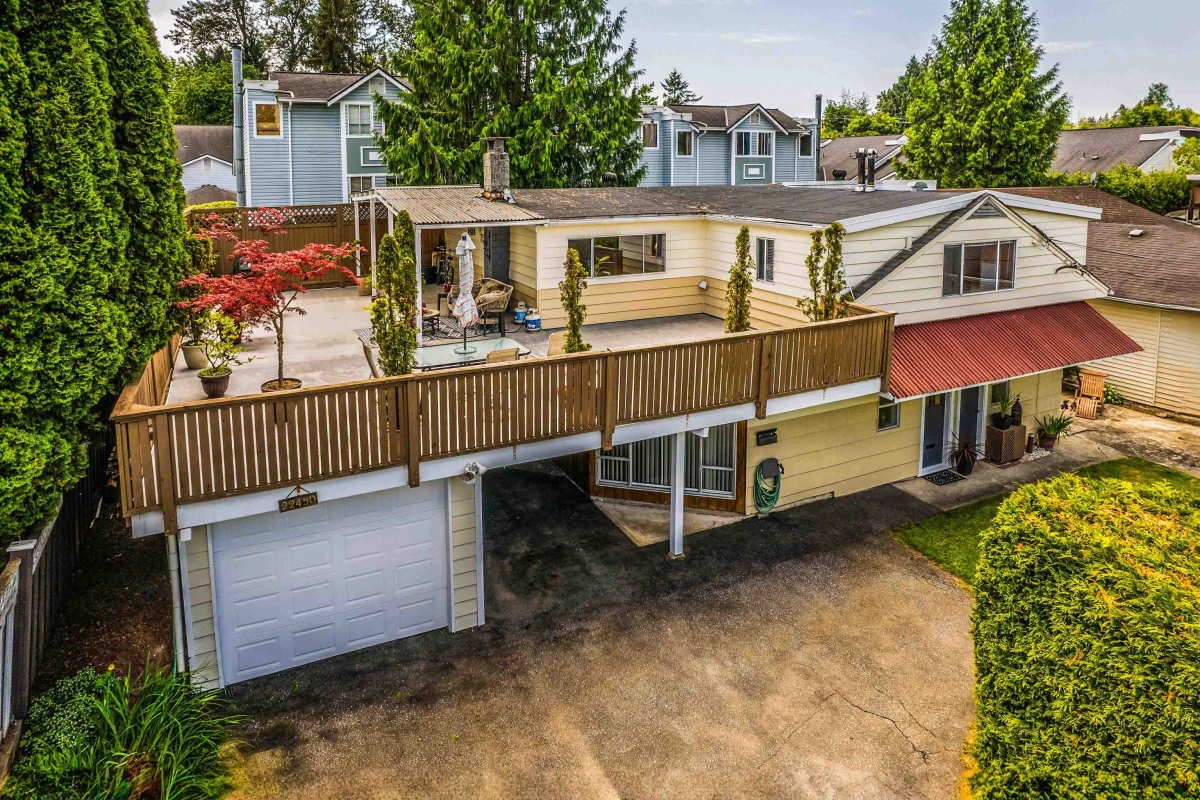 Family Room Photo of 22450 Streng Avenue, Maple Ridge, BC