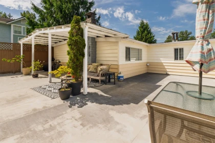 Kitchen Photo of 22450 Streng Avenue, Maple Ridge, BC