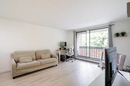 210 8640 Citation Drive, Richmond, BC, Richmond — Apartment/Condo for sale