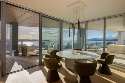 Breakfast Nook Photo of 3703 1568 Alberni Street, Vancouver, BC