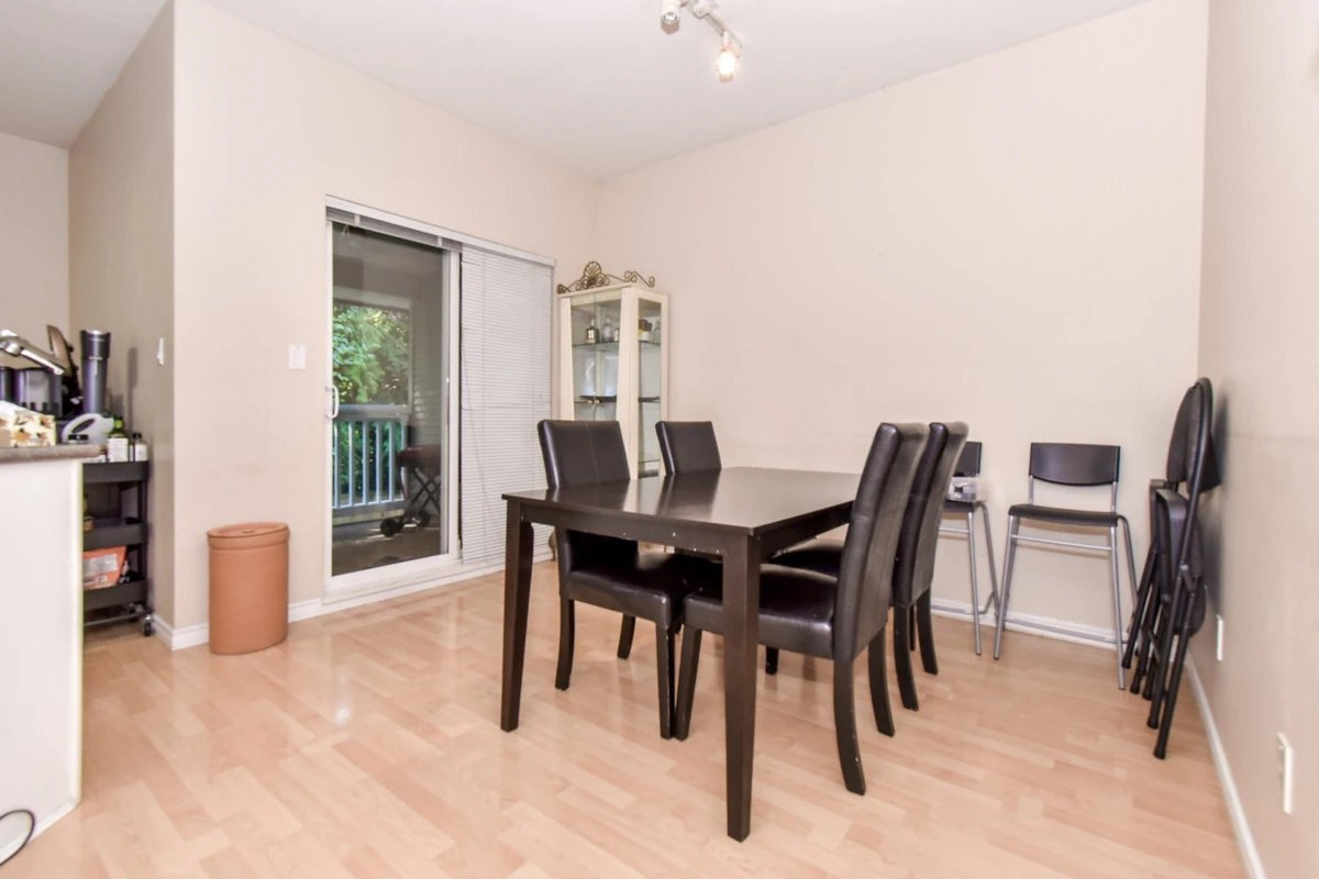 Dining Area Photo of 55 15133 29a Avenue, Surrey, BC