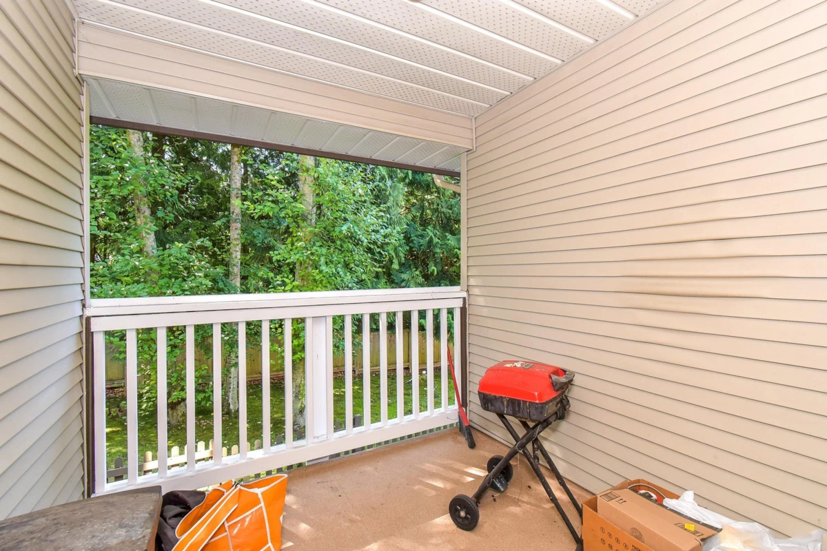 Family Room Photo of 55 15133 29a Avenue, Surrey, BC