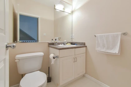 Primary Bathroom Photo of 55 15133 29a Avenue, Surrey, BC