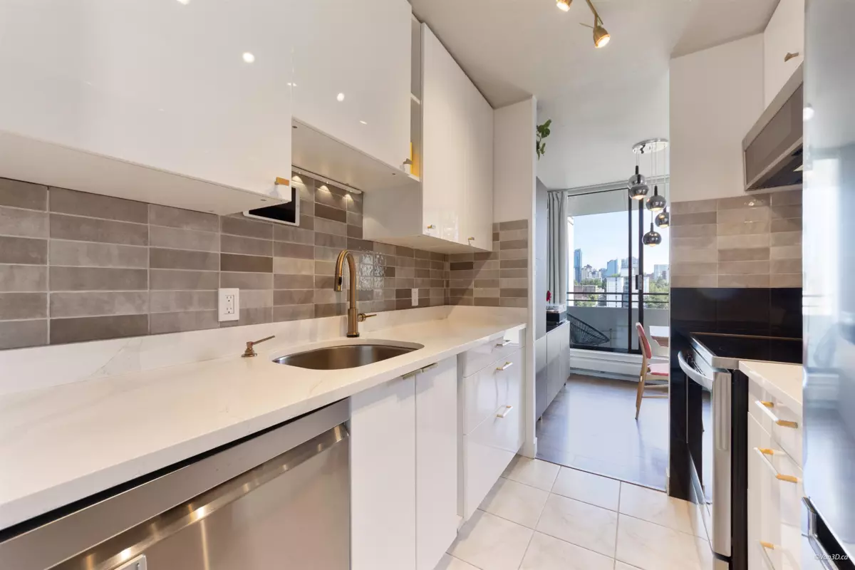 Family Room Photo of 1501 1725 Pendrell Street, Vancouver, BC