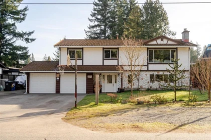 Garden / Landscaping Photo of 3924 205b Street, Langley, BC
