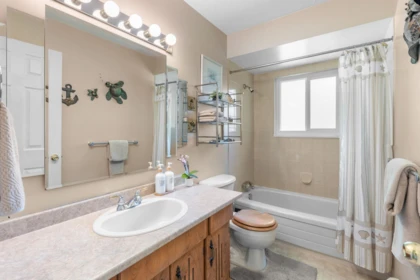 Laundry Room Photo of 19949 51 Avenue, Langley, BC
