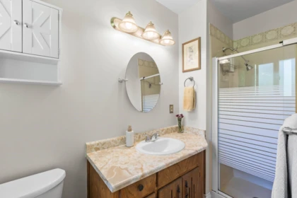 Powder Room Photo of 19949 51 Avenue, Langley, BC
