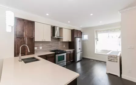Kitchen Island Photo of 6 8699 Williams Road, Richmond, BC