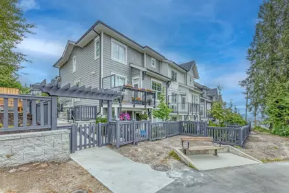 104 3421 Queenston Avenue, Coquitlam, BC, Coquitlam — Townhouse for sale