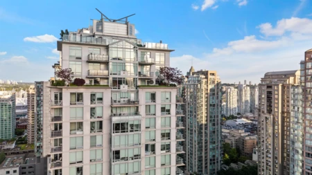 Fitness Center Photo Near 2504 565 Smithe Street, Vancouver, BC