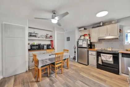 Kitchen Island Photo of 320 1840 160 STREET, Surrey BC V4A 4X4