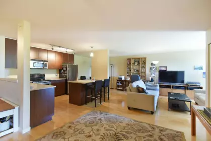 403 5631 Inlet Avenue, Sechelt, BC, Sechelt — Apartment/Condo for sale