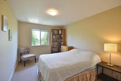 Walk-In Closet Photo of 403 5631 Inlet Avenue, Sechelt, BC