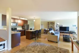 403 5631 Inlet Avenue, Sechelt, BC