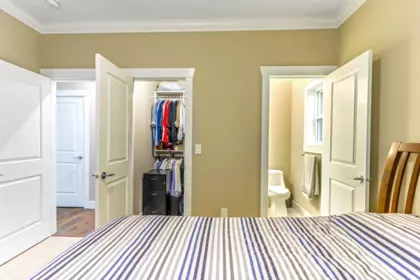 Entry Foyer Photo of 7430 Grand Street, Mission, BC