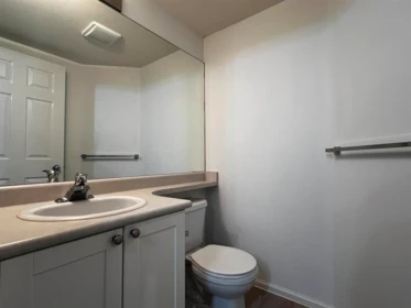 Primary Bathroom Photo of 75 12110 75a Avenue, Surrey, BC