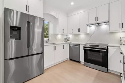 Kitchen Island Photo of 4 9340 General Currie Road, Richmond, BC