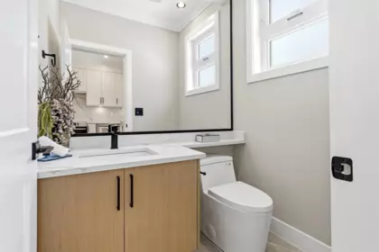 Primary Bathroom Photo of 4 9340 General Currie Road, Richmond, BC