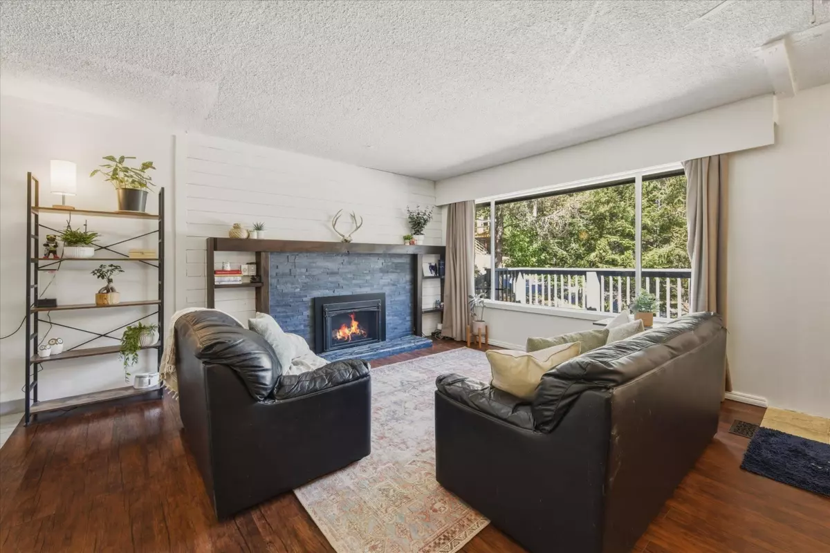 Living Room Photo of 3106 Tyrol Crescent, Whistler, BC