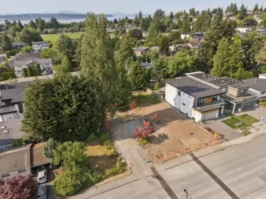 15918 Russell Avenue, White Rock, BC, White Rock — Land for sale