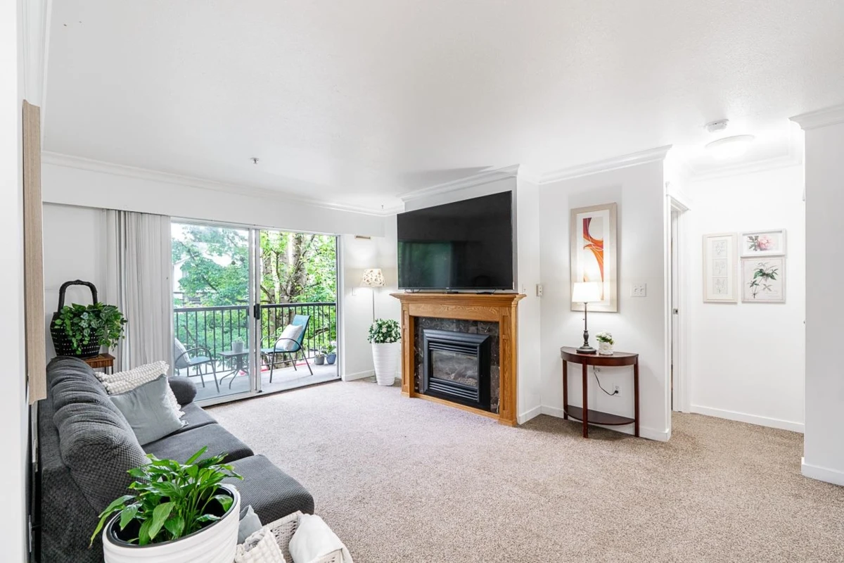 Family Room Photo of 211 20881 56 Avenue, Langley, BC