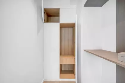Hallway Photo of 2 4023 W 18th Avenue, Vancouver, BC