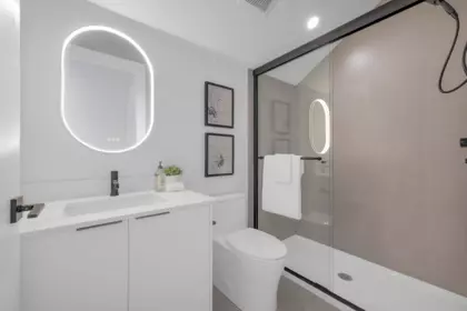 Hot Tub / Spa Photo of 2 4023 W 18th Avenue, Vancouver, BC