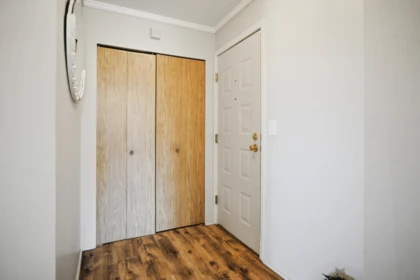 Entry Foyer Photo of 306 4926 48 Avenue, Delta, BC