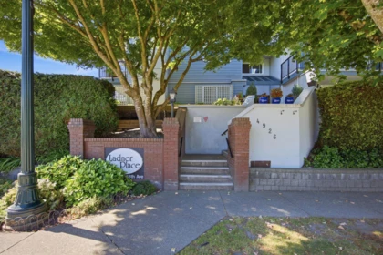 Outdoor Deck Photo of 306 4926 48 Avenue, Delta, BC