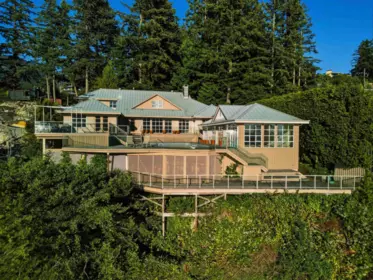 Hot Tub / Spa Photo of 6231 Taylor Drive, West Vancouver, BC
