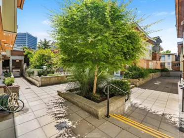 Outdoor Patio Photo of 4 618 W 6th Avenue, Vancouver, BC
