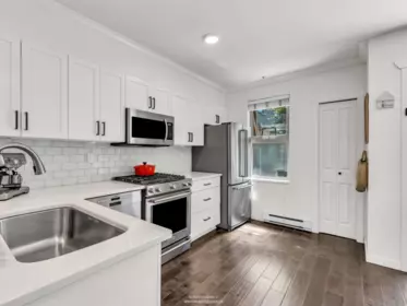 Pantry Photo of 4 618 W 6th Avenue, Vancouver, BC