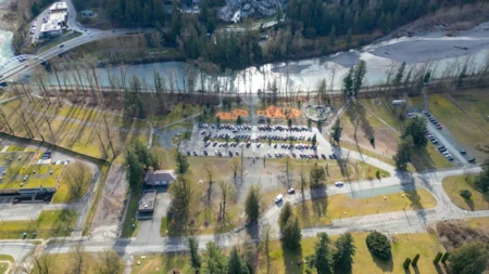 Swimming Pool Photo of 112 45505 Campus Drive, Chilliwack, BC