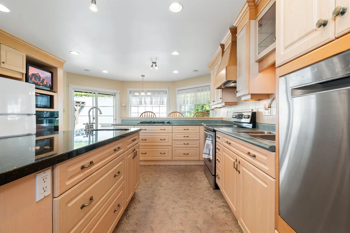Dining Area Photo of 7400 Marble Hill Road, Chilliwack, BC